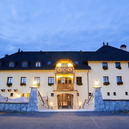 Hunting Chateau Krupina Buitenkant foto