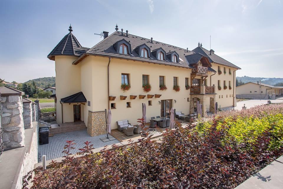 Hunting Chateau Krupina Buitenkant foto